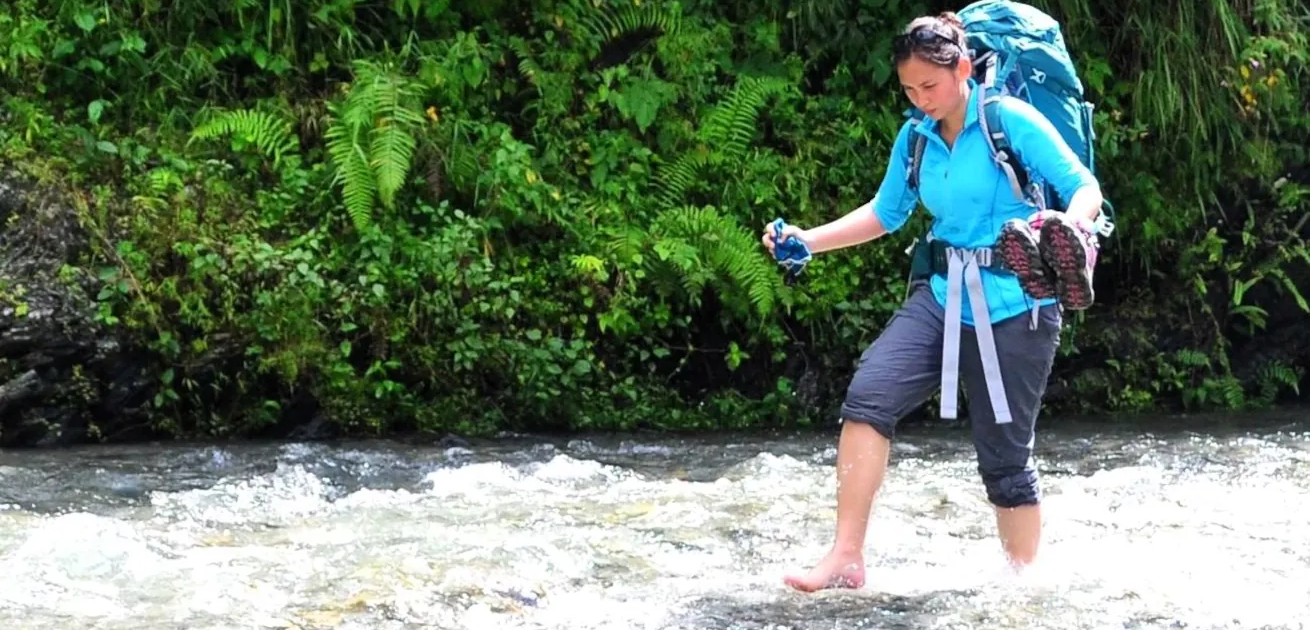 Nepal-river-crossing