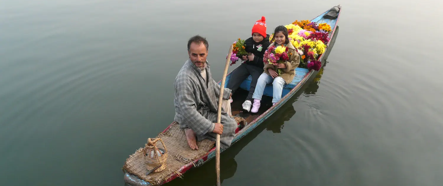 Shikara boat