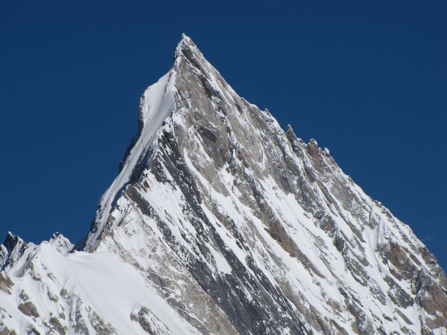 crystal-peak-gondogoro-la-trek-pakistan