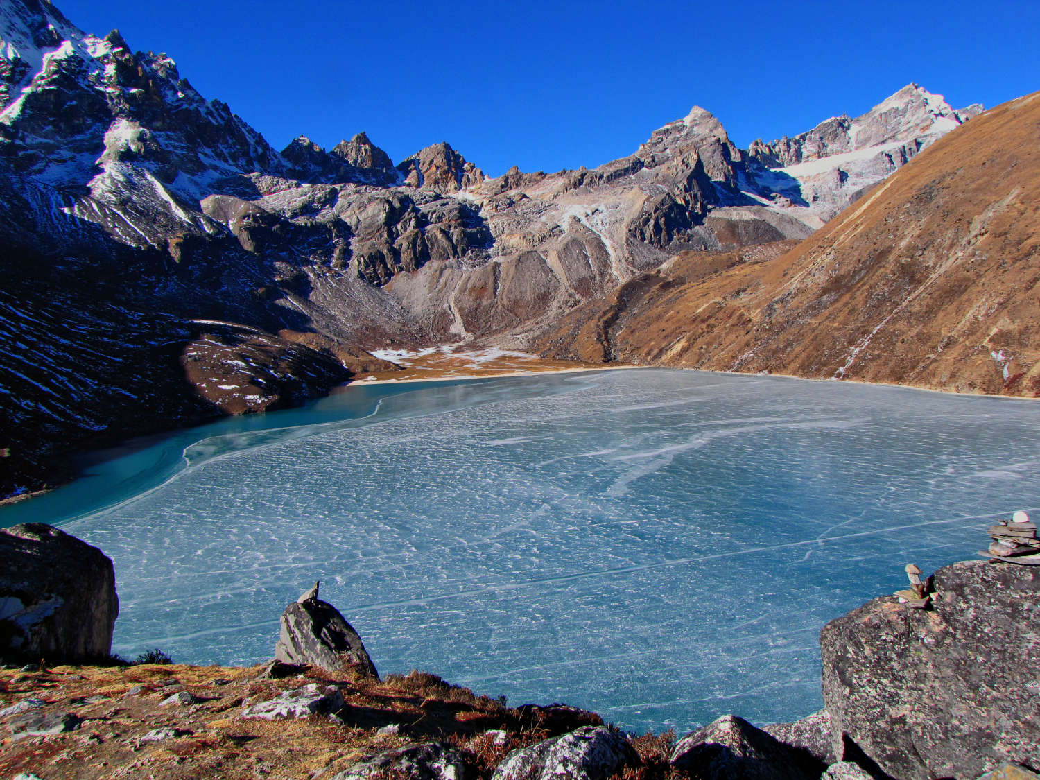 gokyo-lake-gokyo-everest-base-camp-trek-nepal