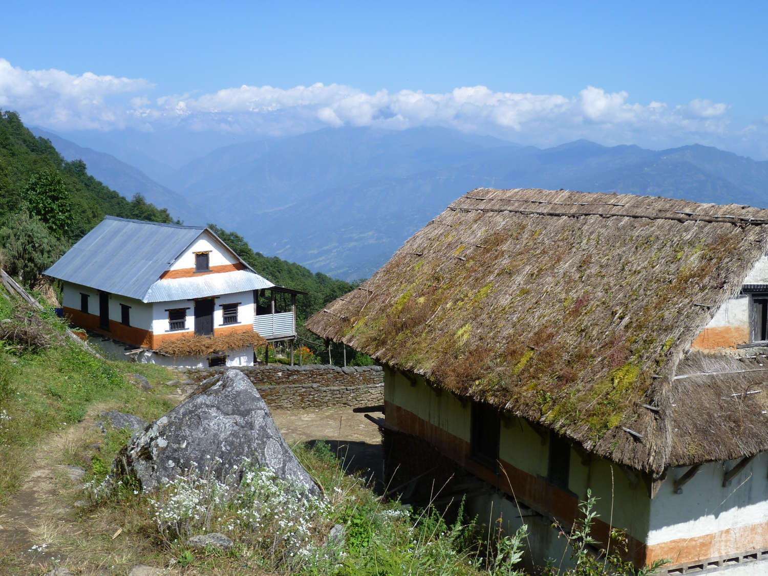 kangchenjunga-7-on-the-way-down-to-dohban