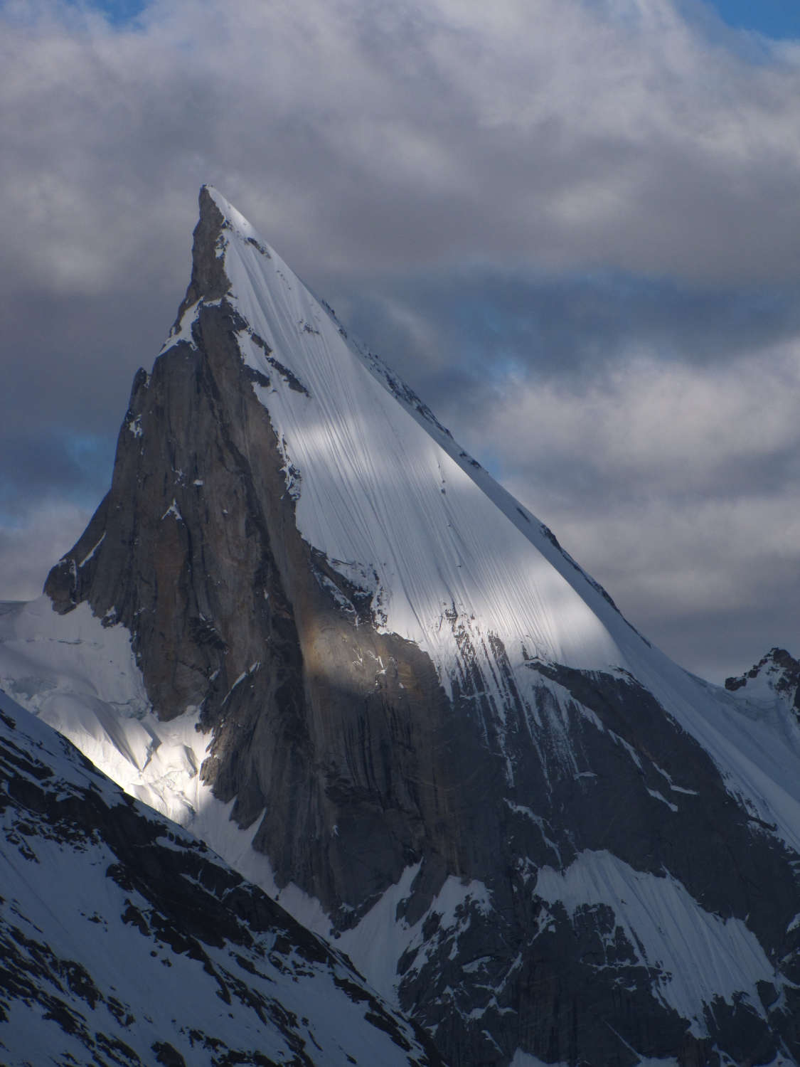 laila-peak-gondogoro-la-trek-pakistan