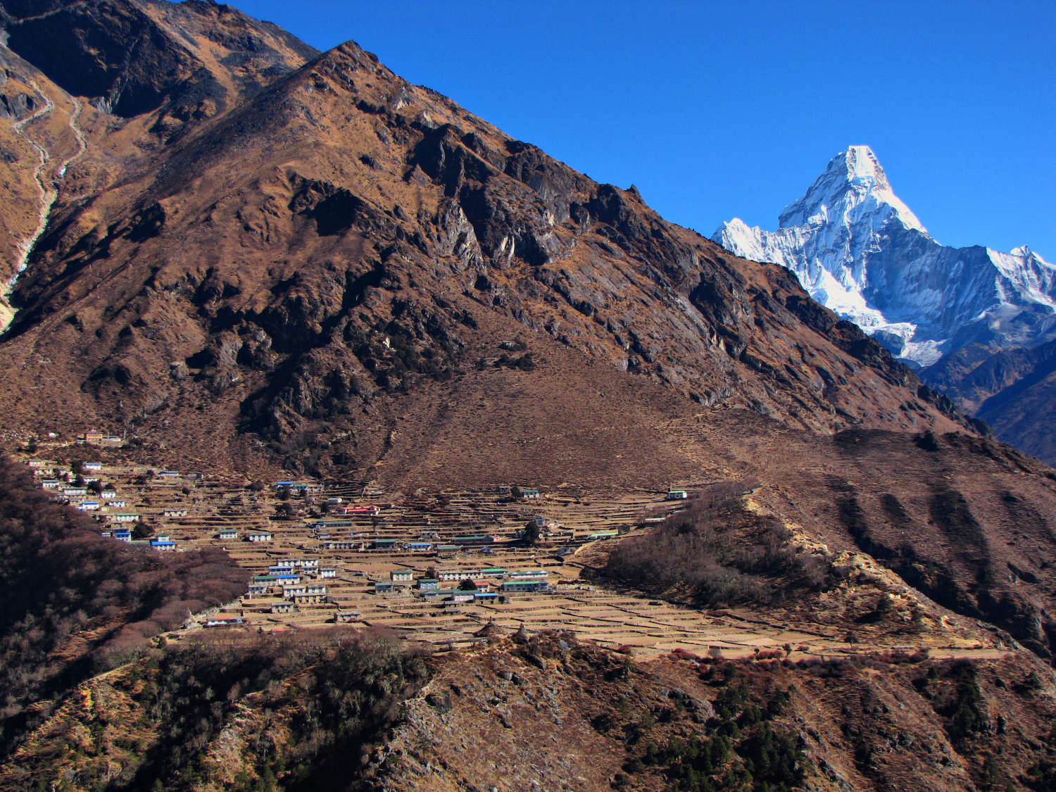 phortse-ama-dablam-gokyo-trek-nepal